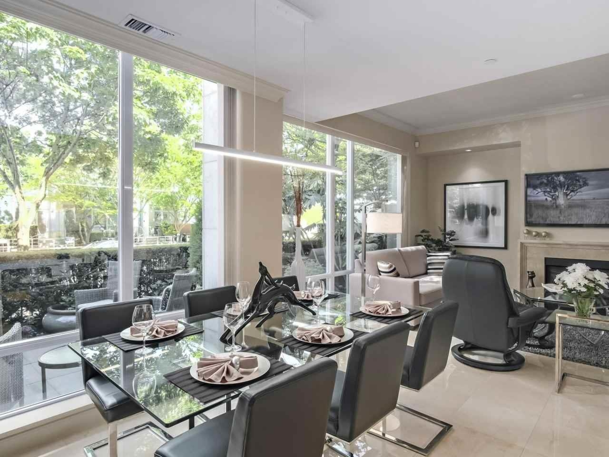 Breakfast Nook Photo of 410 Beach Crescent, Vancouver, BC