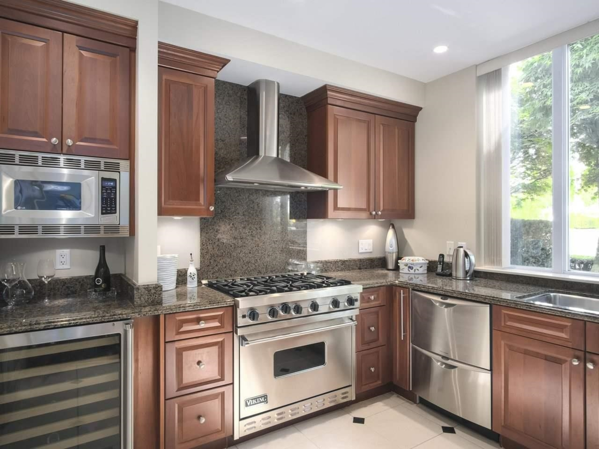 Primary Bedroom Photo of 410 Beach Crescent, Vancouver, BC