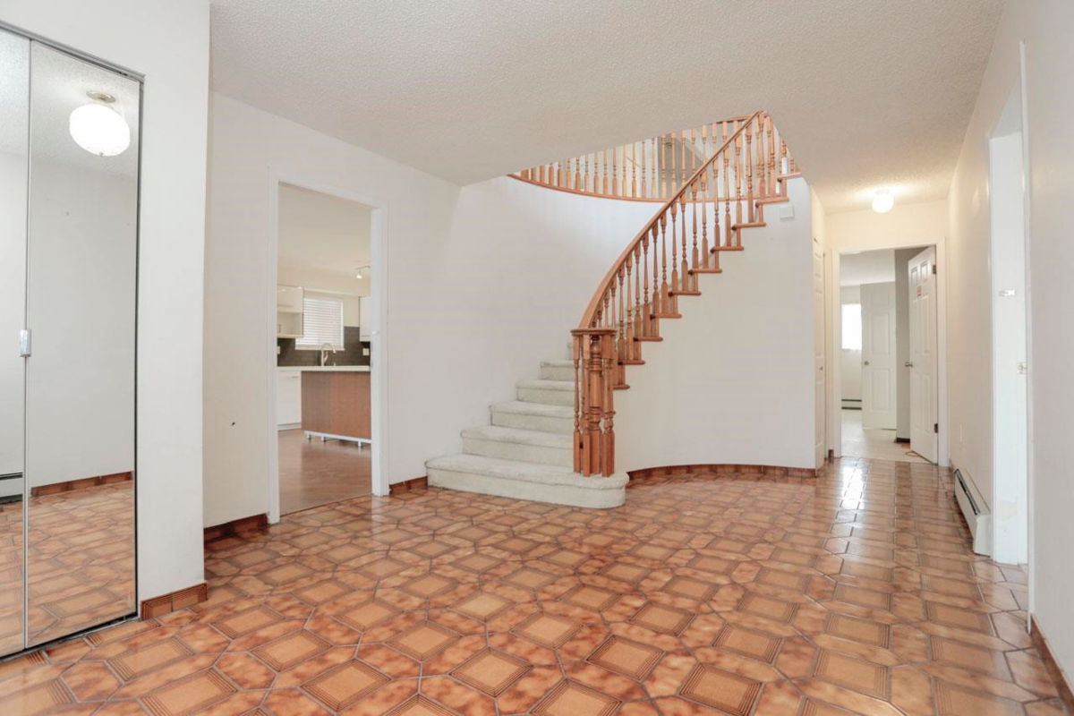 Guest Bathroom Photo of 448 E 59th Avenue, Vancouver, BC