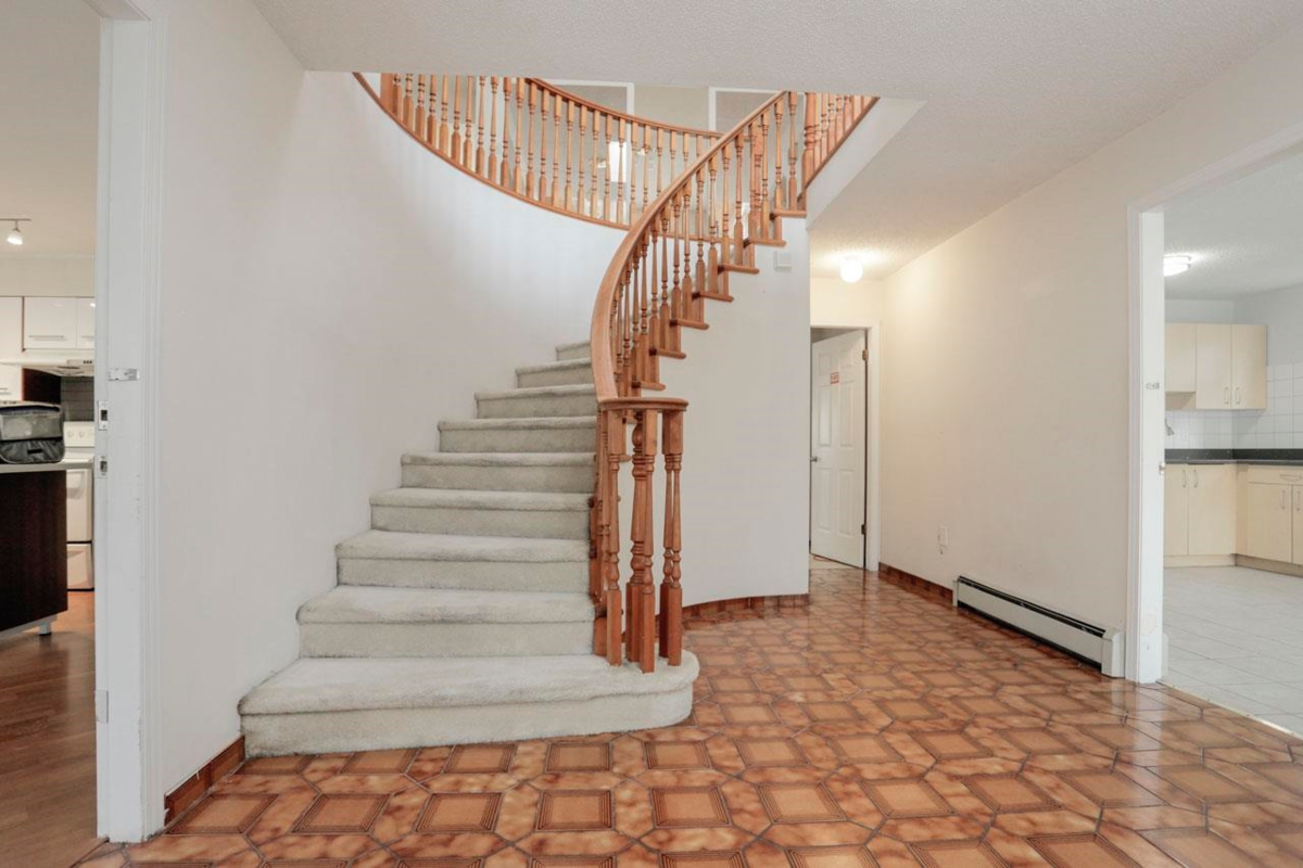 Powder Room Photo of 448 E 59th Avenue, Vancouver, BC