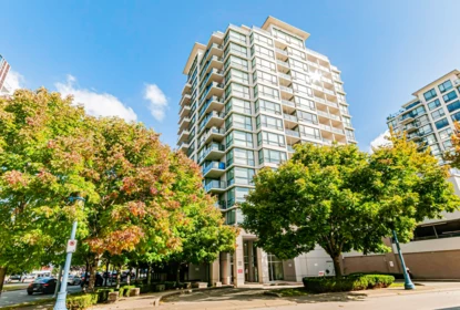 905 7555 Alderbridge Way, Richmond, BC, Richmond — Apartment/Condo for sale