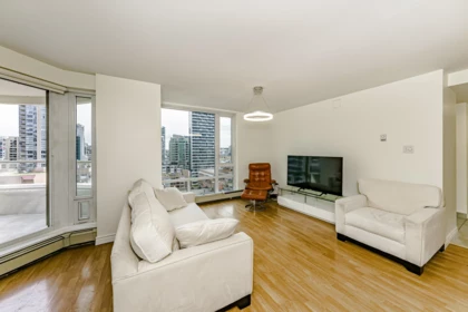 Dining Area Photo of 1405 1020 Harwood Street, Vancouver, BC