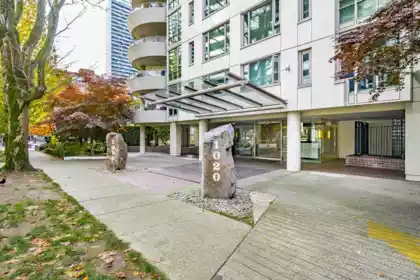 Hallway Photo of 1405 1020 Harwood Street, Vancouver, BC