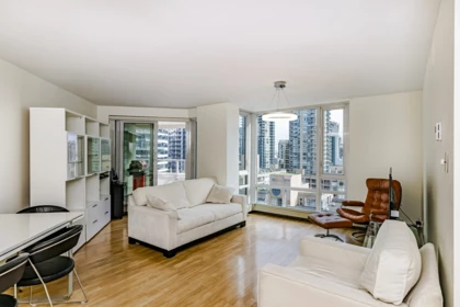 Kitchen Photo of 1405 1020 Harwood Street, Vancouver, BC