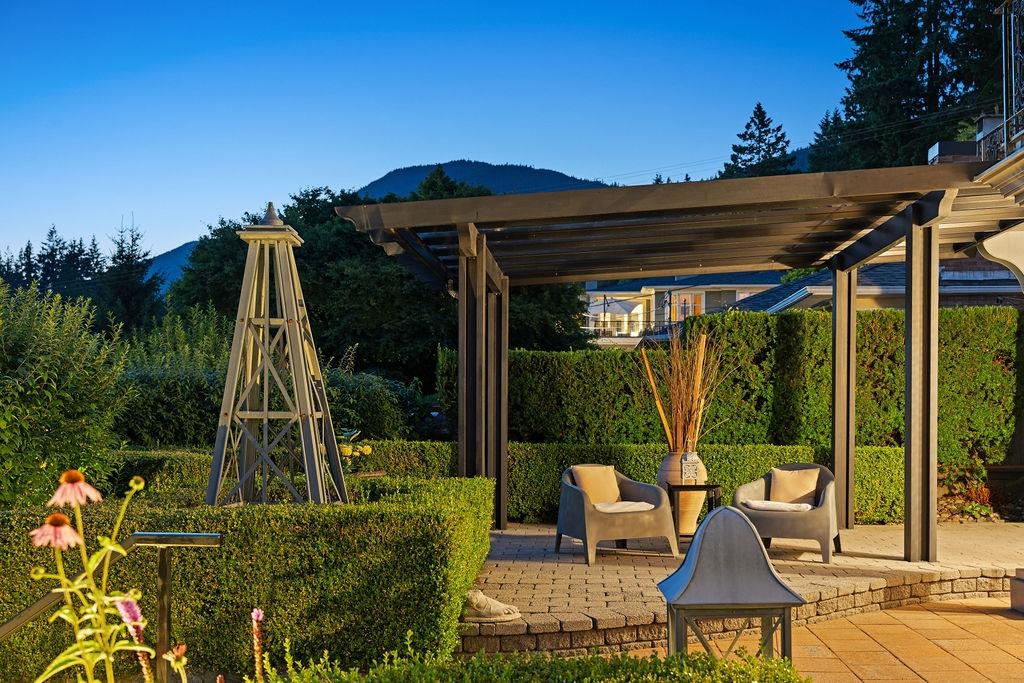 Community Amenities Photo (Clubhouse) of 284 Sandringham Crescent, North Vancouver, BC