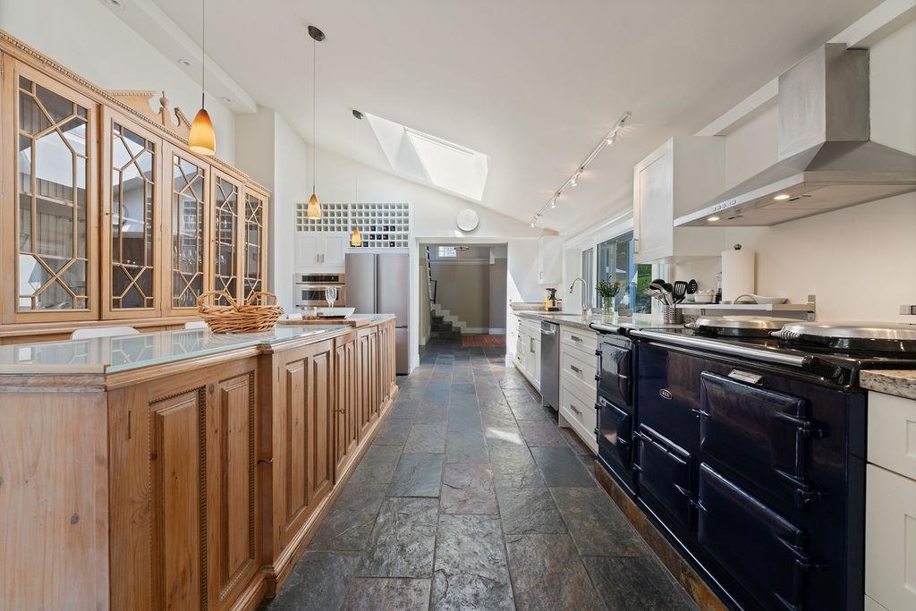 Guest Bathroom Photo of 284 Sandringham Crescent, North Vancouver, BC