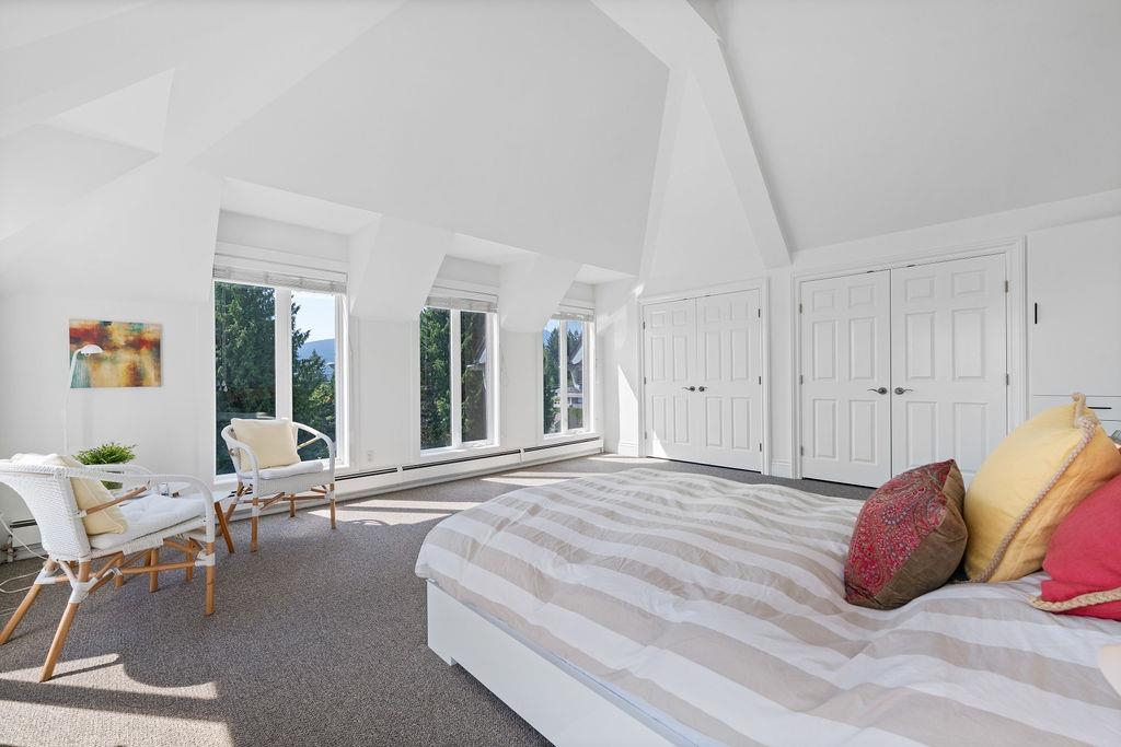 Hallway Photo of 284 Sandringham Crescent, North Vancouver, BC