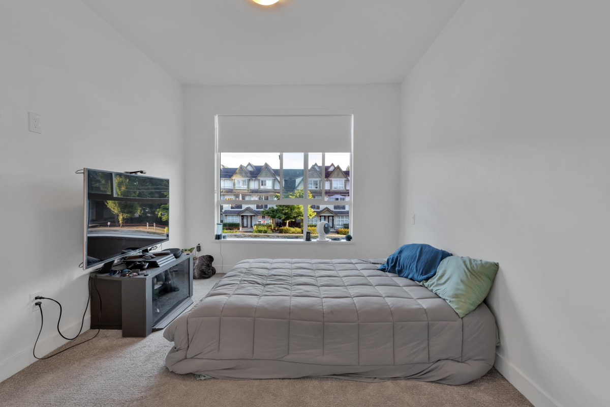 Basement Recreation Room Photo of 214 18811 72 Avenue, Surrey, BC