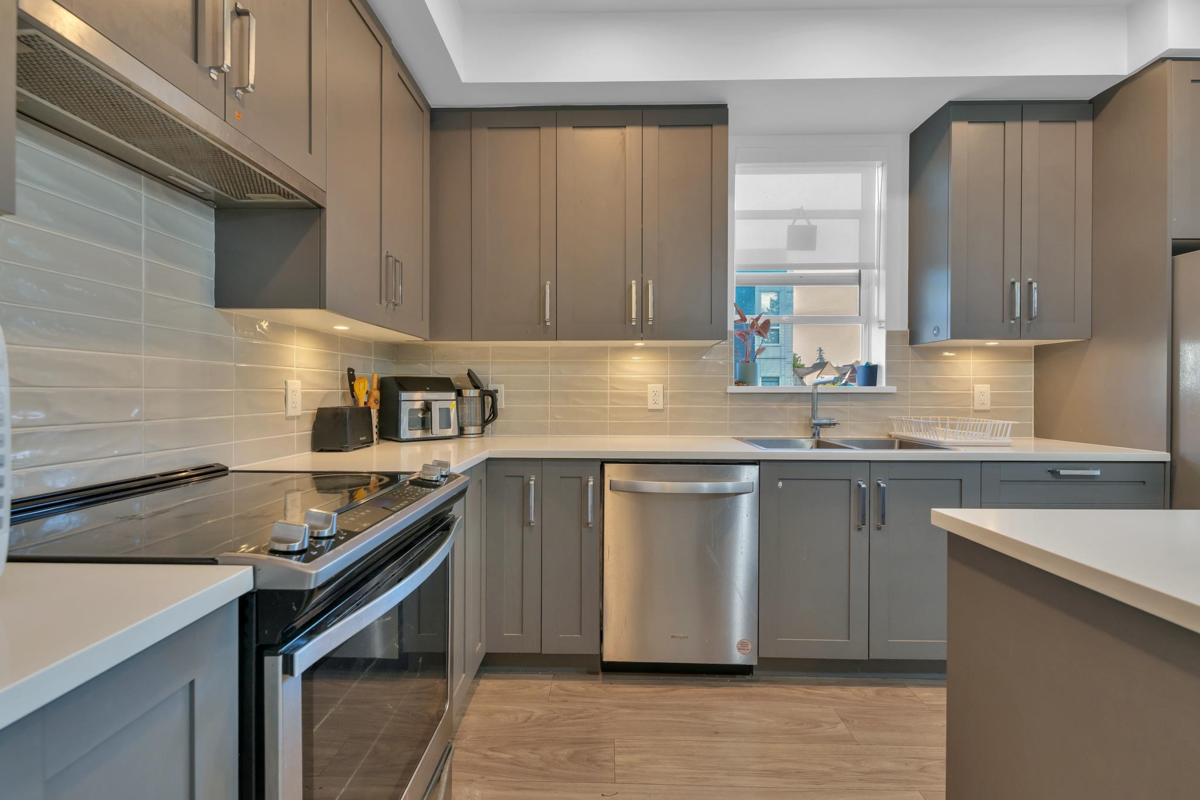 Bedroom 2 Photo of 214 18811 72 Avenue, Surrey, BC