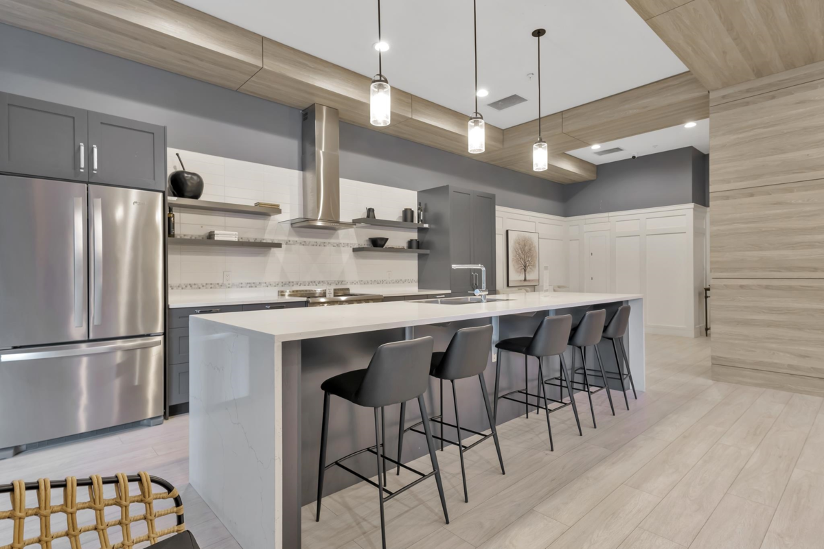 Hallway Photo of 214 18811 72 Avenue, Surrey, BC