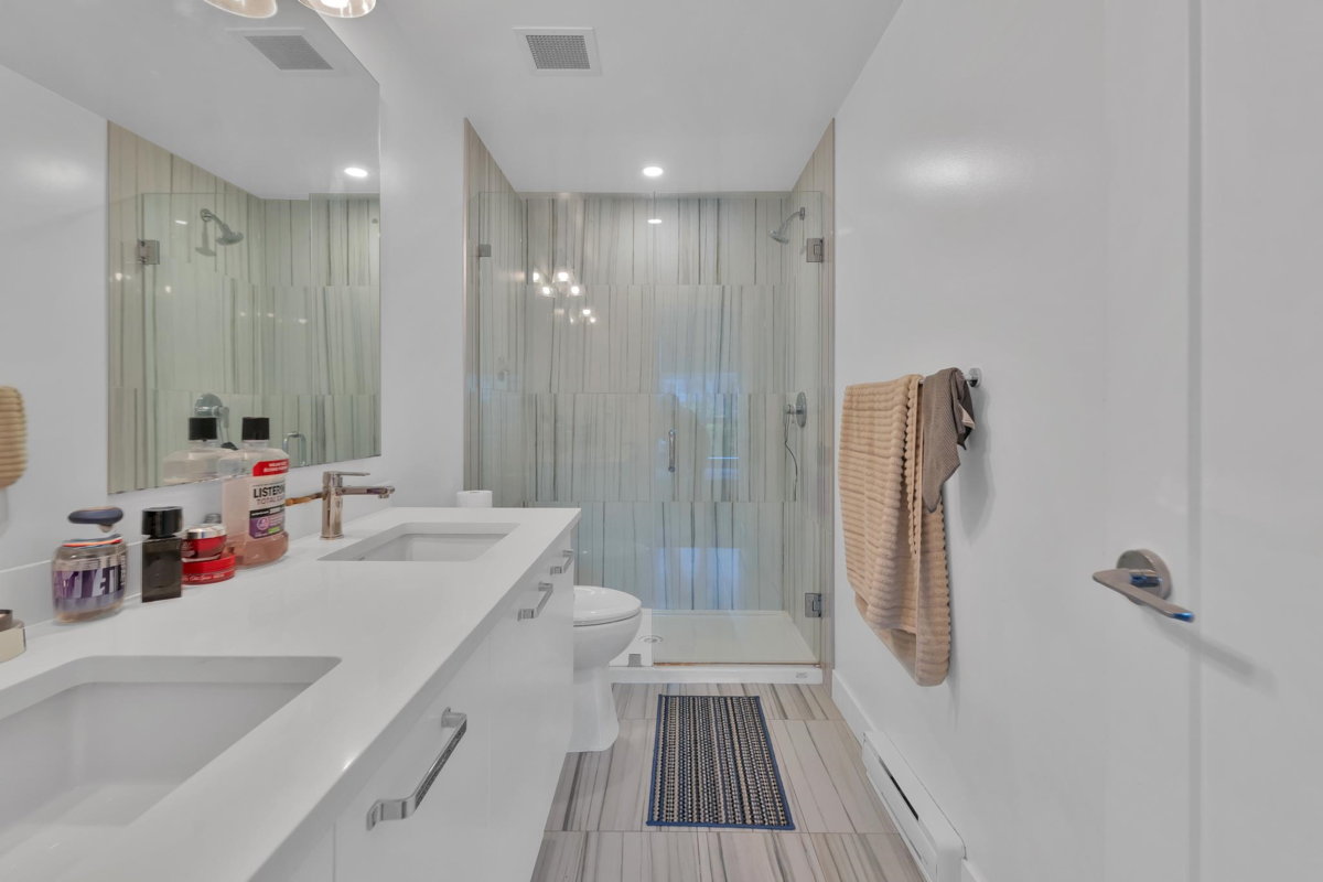 Laundry Room Photo of 214 18811 72 Avenue, Surrey, BC