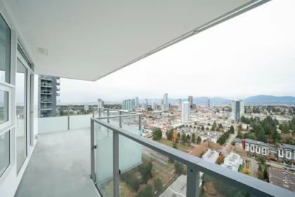 3307 13778 100 Avenue, Surrey, BC, Whalley — 3 bed apartment/condo for sale