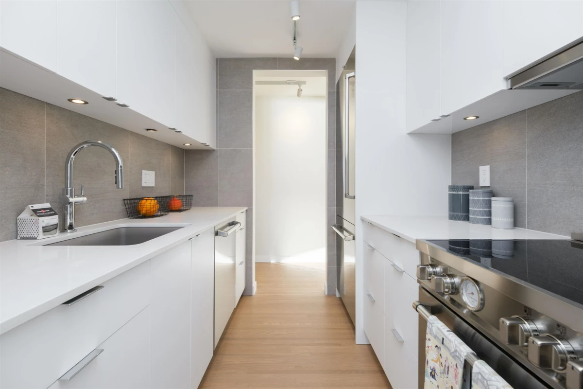Bedroom 4 Photo of 102 2246 Bellevue Avenue, West Vancouver, BC