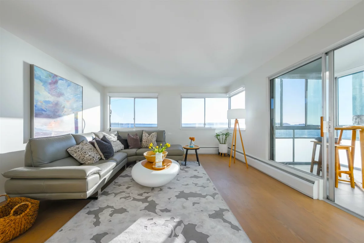 Dining Area Photo of 102 2246 Bellevue Avenue, West Vancouver, BC