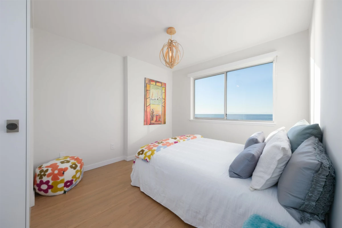 Laundry Room Photo of 102 2246 Bellevue Avenue, West Vancouver, BC