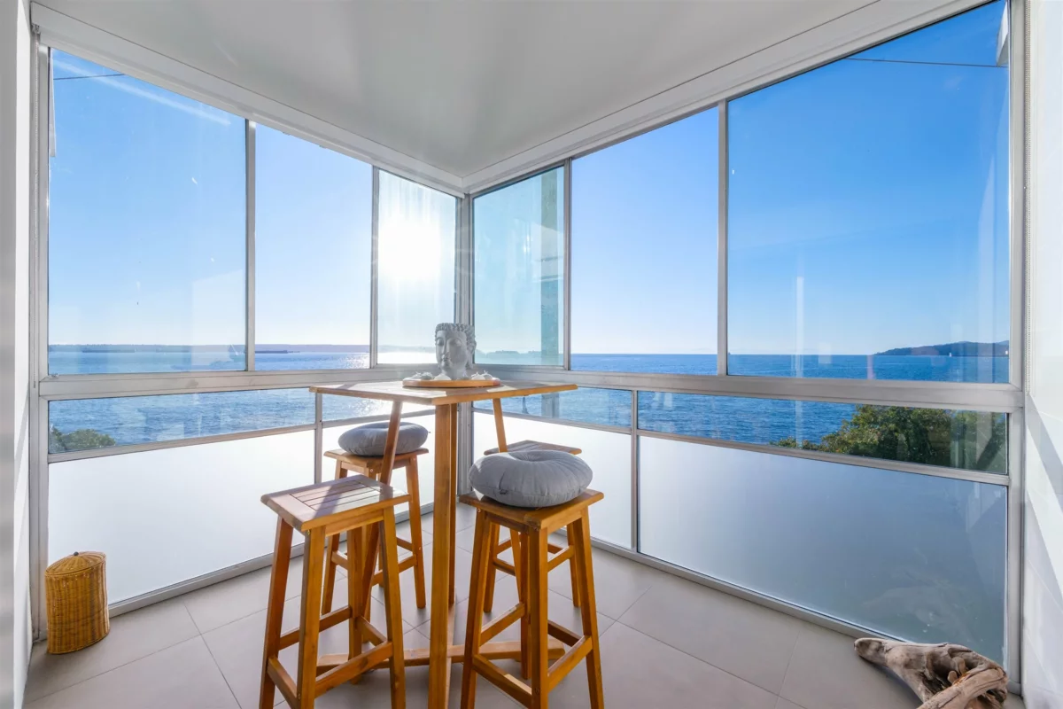 Powder Room Photo of 102 2246 Bellevue Avenue, West Vancouver, BC