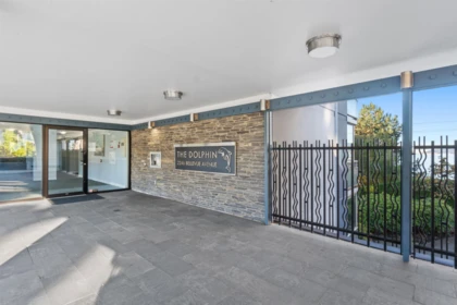 Garden / Landscaping Photo of 102 2246 Bellevue Avenue, West Vancouver, BC