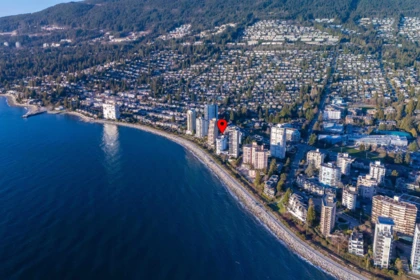 Hot Tub / Spa Photo of 102 2246 Bellevue Avenue, West Vancouver, BC