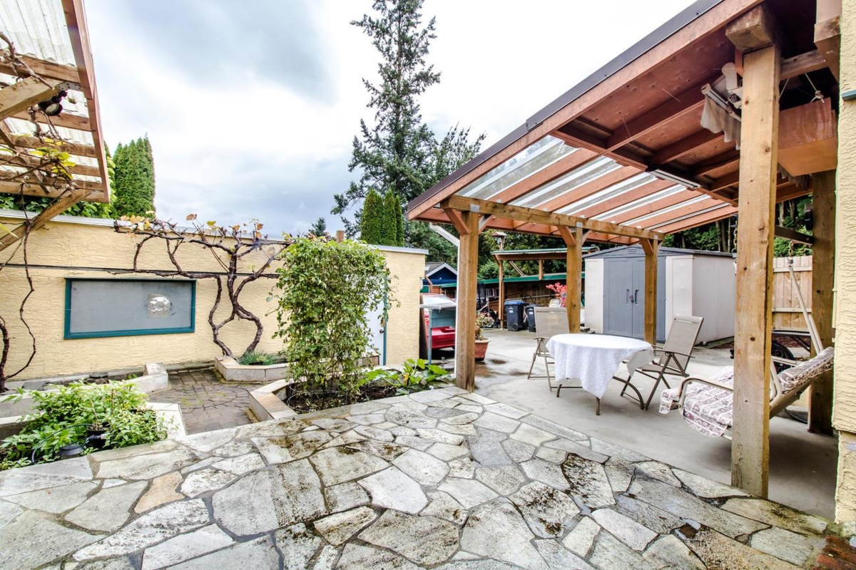 Hallway Photo of 430 Garrett Street, New Westminster, BC