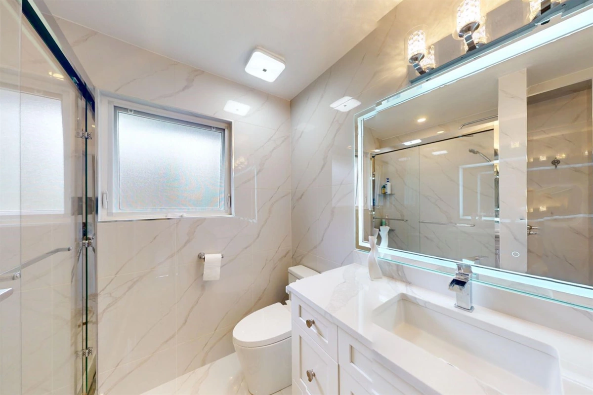 Entry Foyer Photo of 23796 110b Avenue, Maple Ridge, BC