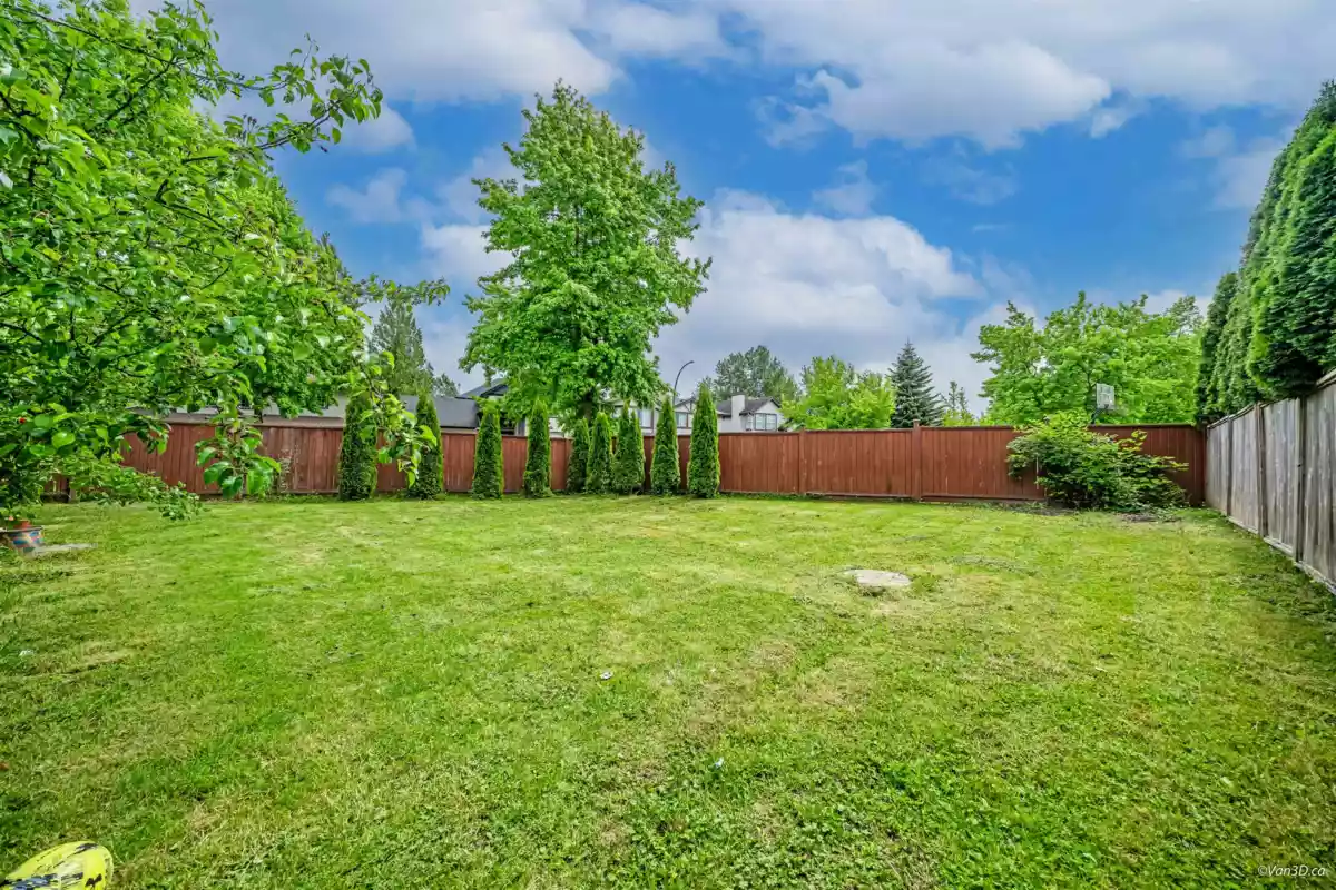 Fitness Center Photo Near 23796 110b Avenue, Maple Ridge, BC