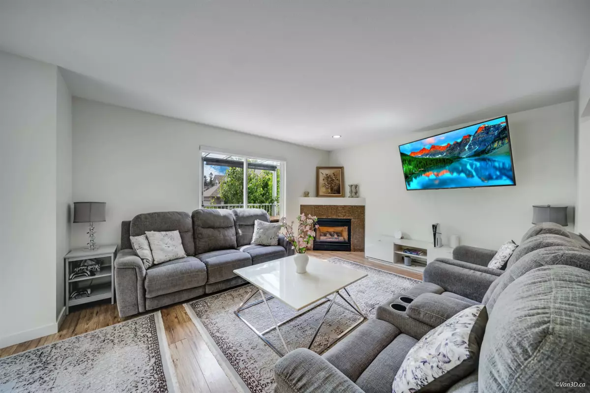 Guest Bathroom Photo of 23796 110b Avenue, Maple Ridge, BC