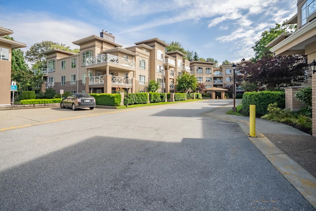 Dining Area Photo of 308 2551 Parkview Lane, Port Coquitlam, BC