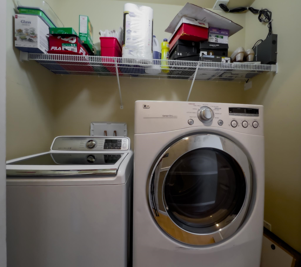 Entry Foyer Photo of 3162 Station Road, Abbotsford, BC