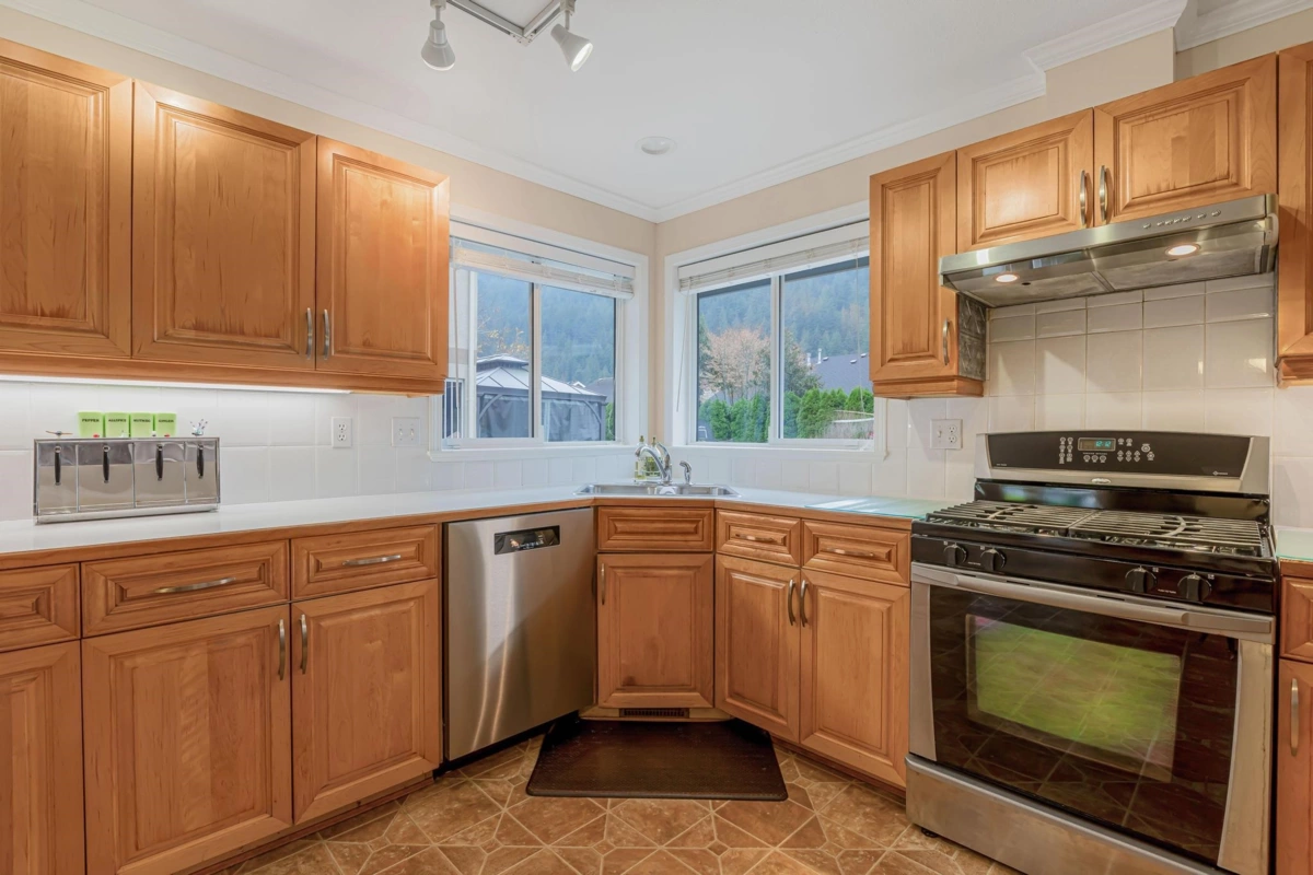 Bedroom 4 Photo of 318 Miami River Drive, Harrison Hot Springs, BC