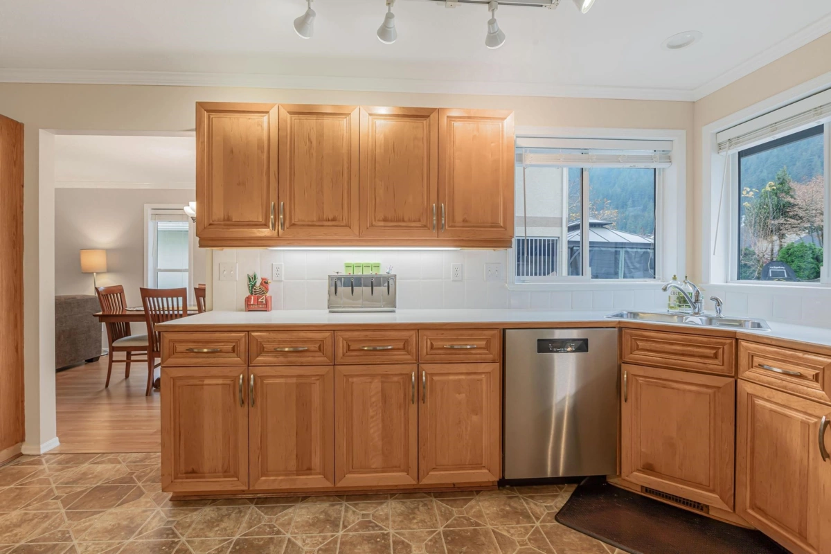 Guest Bathroom Photo of 318 Miami River Drive, Harrison Hot Springs, BC