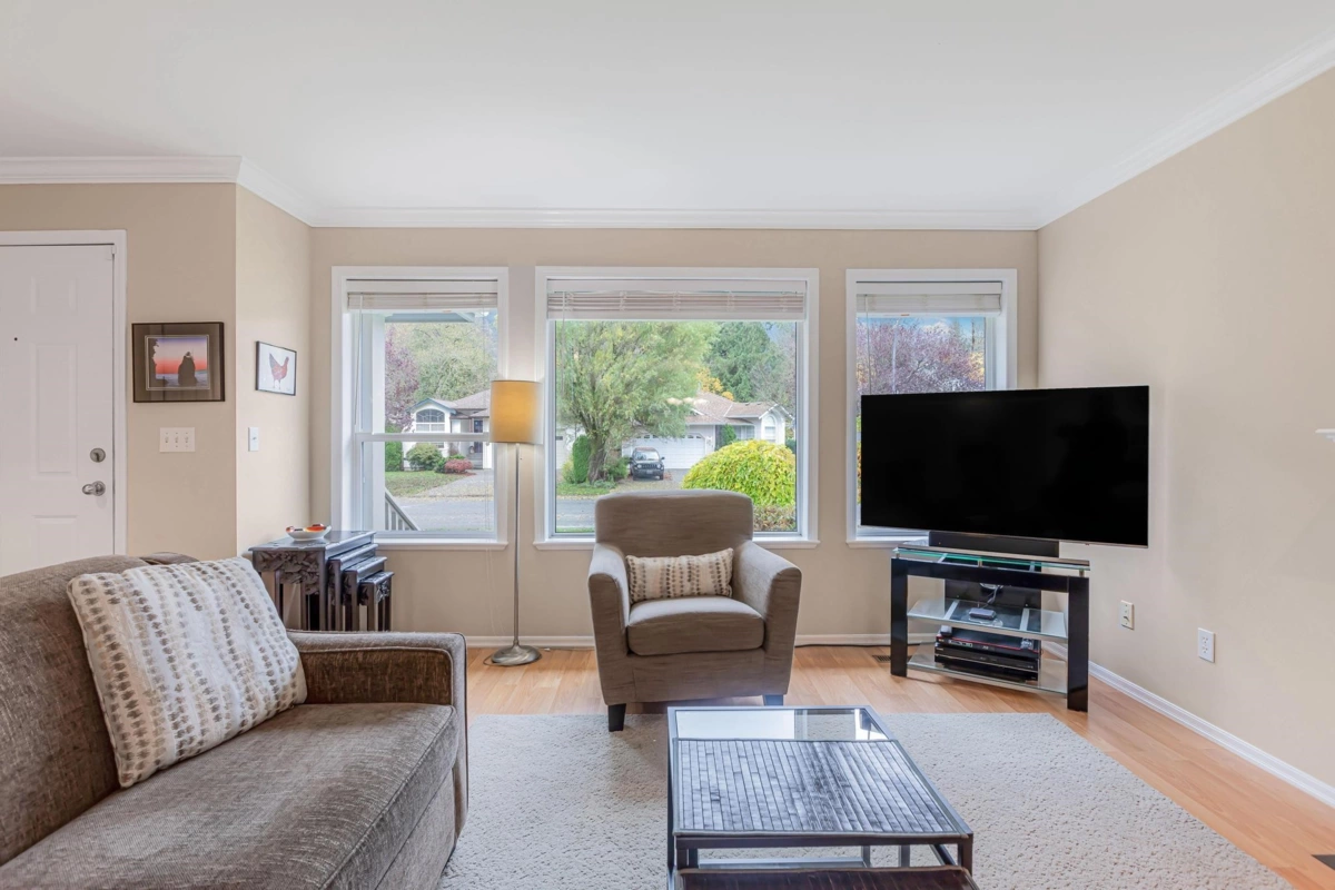 Kitchen Island Photo of 318 Miami River Drive, Harrison Hot Springs, BC