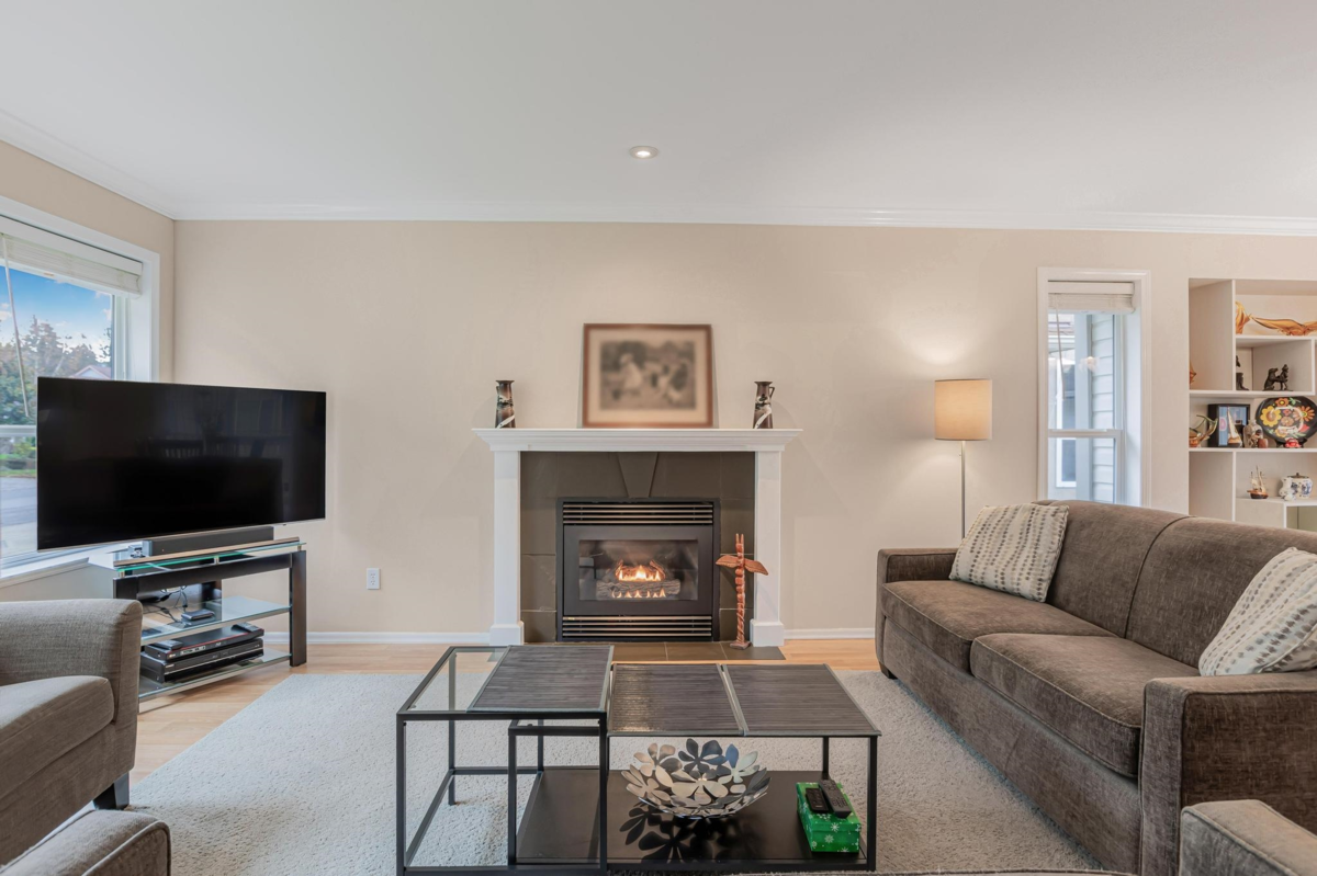 Laundry Room Photo of 318 Miami River Drive, Harrison Hot Springs, BC