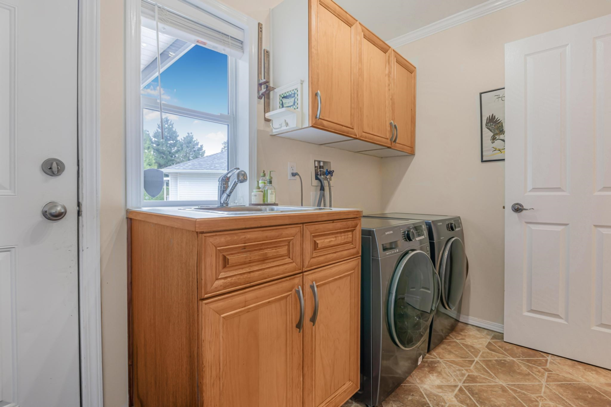 Loft / Bonus Room Photo of 318 Miami River Drive, Harrison Hot Springs, BC