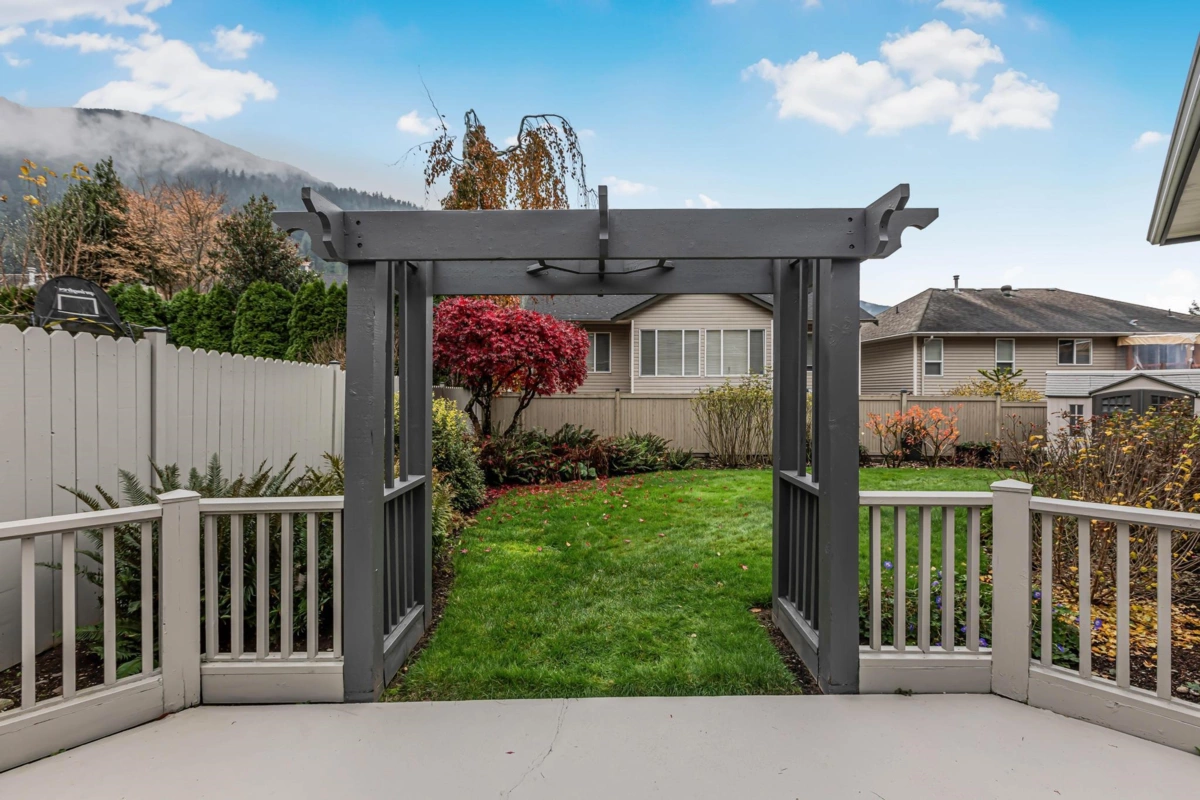 Swimming Pool Photo of 318 Miami River Drive, Harrison Hot Springs, BC