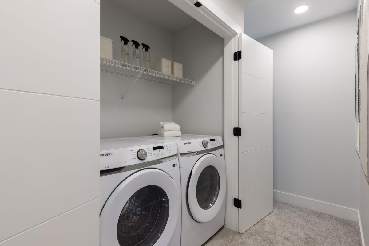 Basement Recreation Room Photo of 123 30530 Cardinal Avenue, Abbotsford, BC