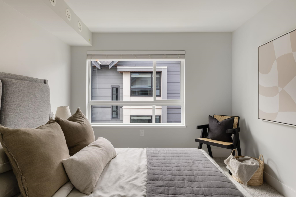 Guest Bathroom Photo of 123 30530 Cardinal Avenue, Abbotsford, BC