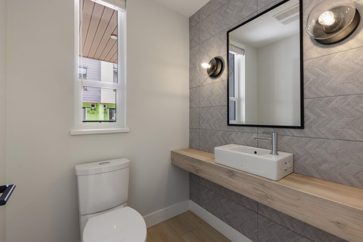 Loft / Bonus Room Photo of 123 30530 Cardinal Avenue, Abbotsford, BC