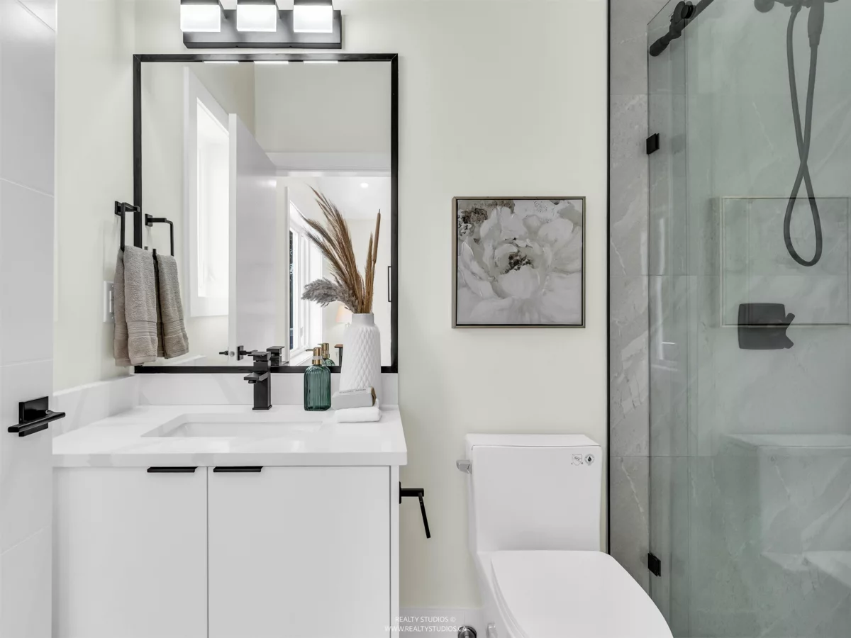 Guest Bathroom Photo of 2 5221 Clarendon Street, Vancouver, BC
