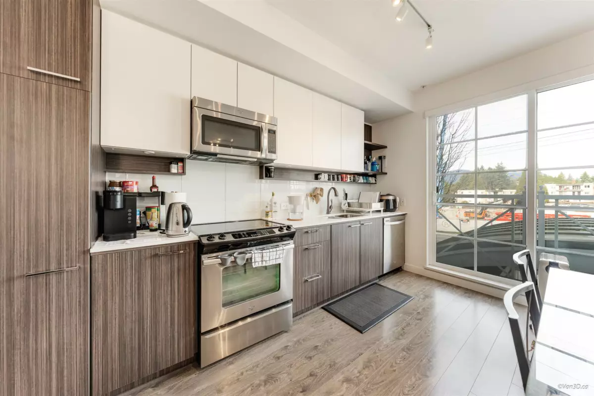 Primary Bathroom Photo of 201 618 Como Lake Avenue, Coquitlam, BC
