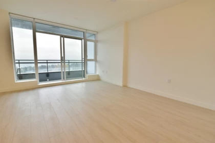Dining Area Photo of 1910 13675 107a Avenue, Surrey, BC