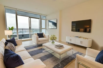 1910 13675 107a Avenue, Surrey, BC, Whalley — 1 bed apartment/condo for sale