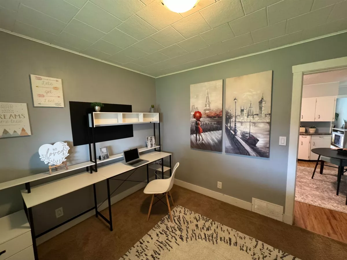 Primary Bathroom Photo of 7657 Blott Street, Mission, BC