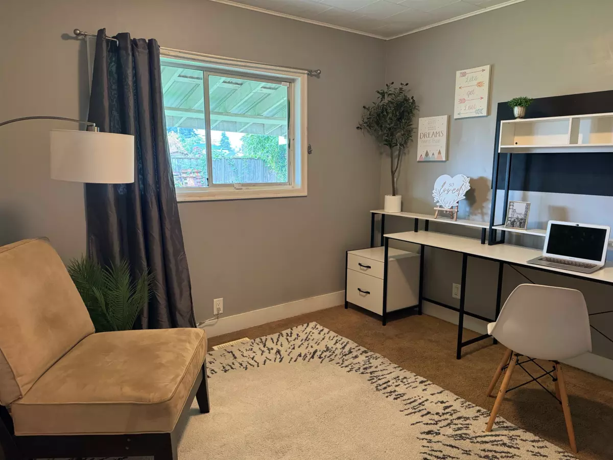 Walk-In Closet Photo of 7657 Blott Street, Mission, BC