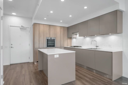 Kitchen Island Photo of 1008 3809 Evergreen Place, Burnaby, BC