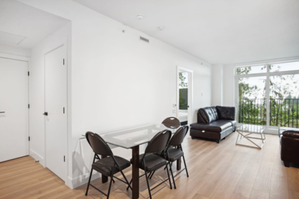 711 8750 University Crescent, Burnaby, BC