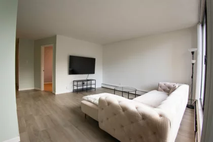 204 4200 Mayberry Street, Burnaby, BC, Burnaby — Apartment/Condo for sale