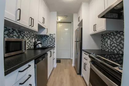 204 4200 Mayberry Street, Burnaby, BC, Burnaby — Apartment/Condo for sale