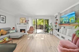 49 1910 Cedar Village Crescent, North Vancouver, BC