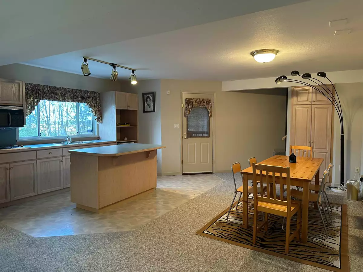 Laundry Room Photo of 2777 Nadina Drive, Coquitlam, BC