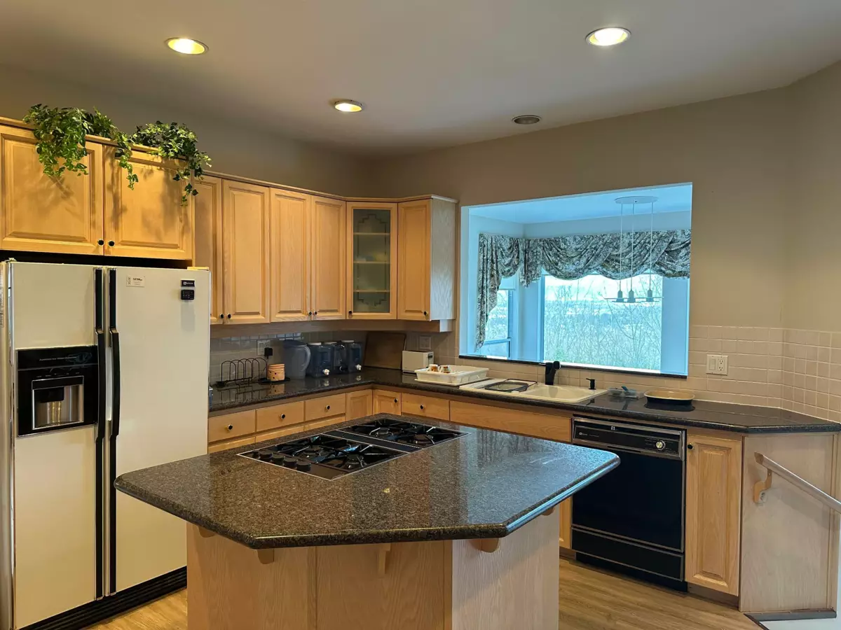 Pantry Photo of 2777 Nadina Drive, Coquitlam, BC